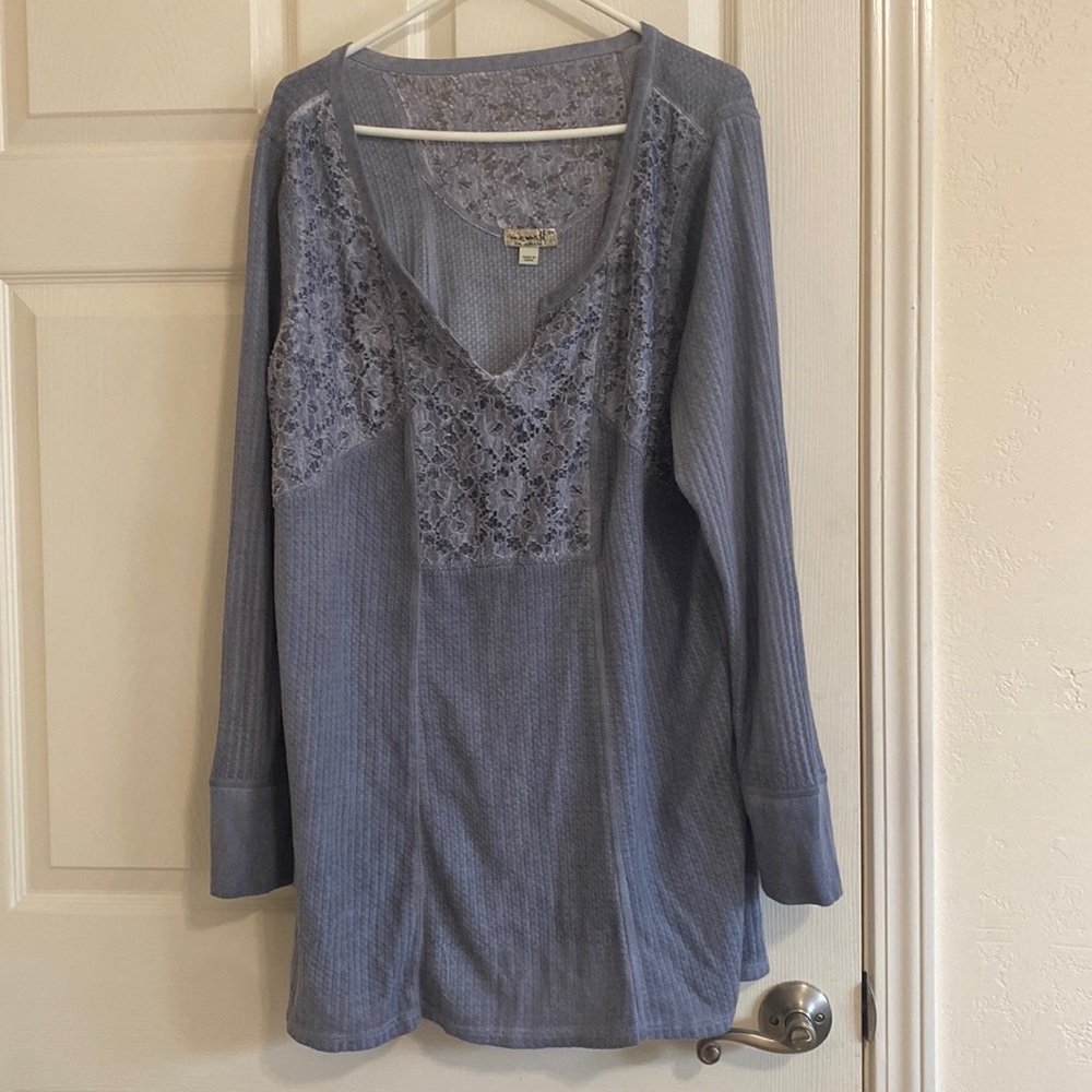 Cute grayish blue tunic. Long sleeve